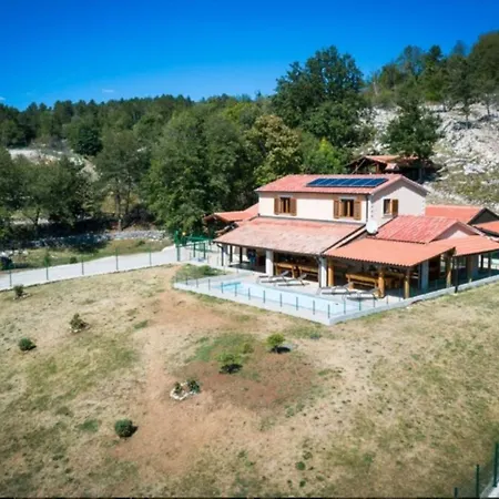 Holiday home Ucka Nature Park Mountain Hideway Robinson House Matic With Pool
