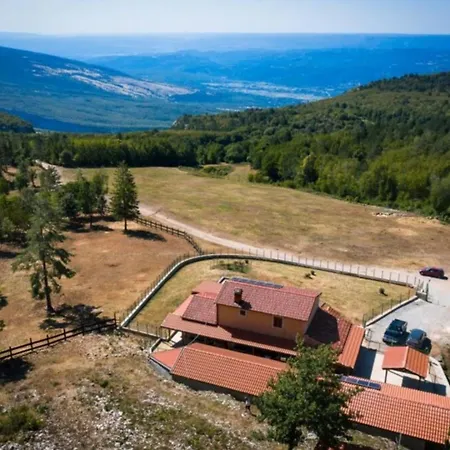 Ucka Nature Park Mountain Hideway Robinson House Matic With Pool *