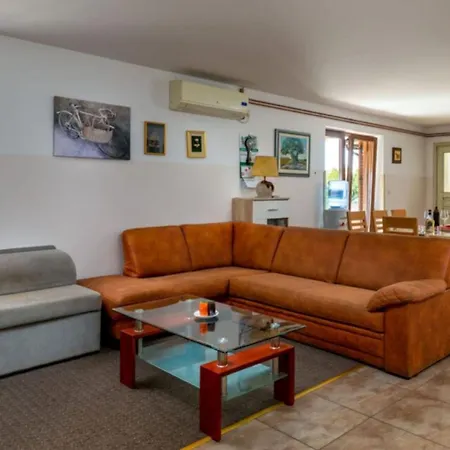 Ucka Nature Park Mountain Hideway Robinson House Matic With Pool