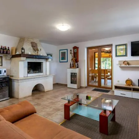 Ucka Nature Park Mountain Hideway Robinson House Matic With Pool